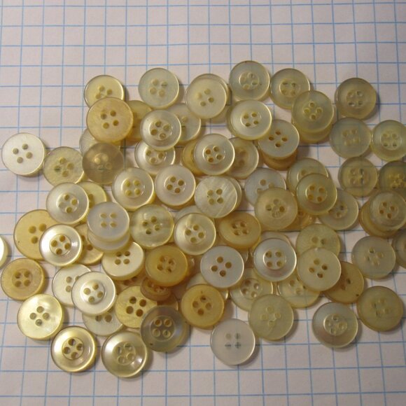 Vintage lot of Sewing Buttons - Large Mix of Translucent Rounds #5 - Picture 1 of 1